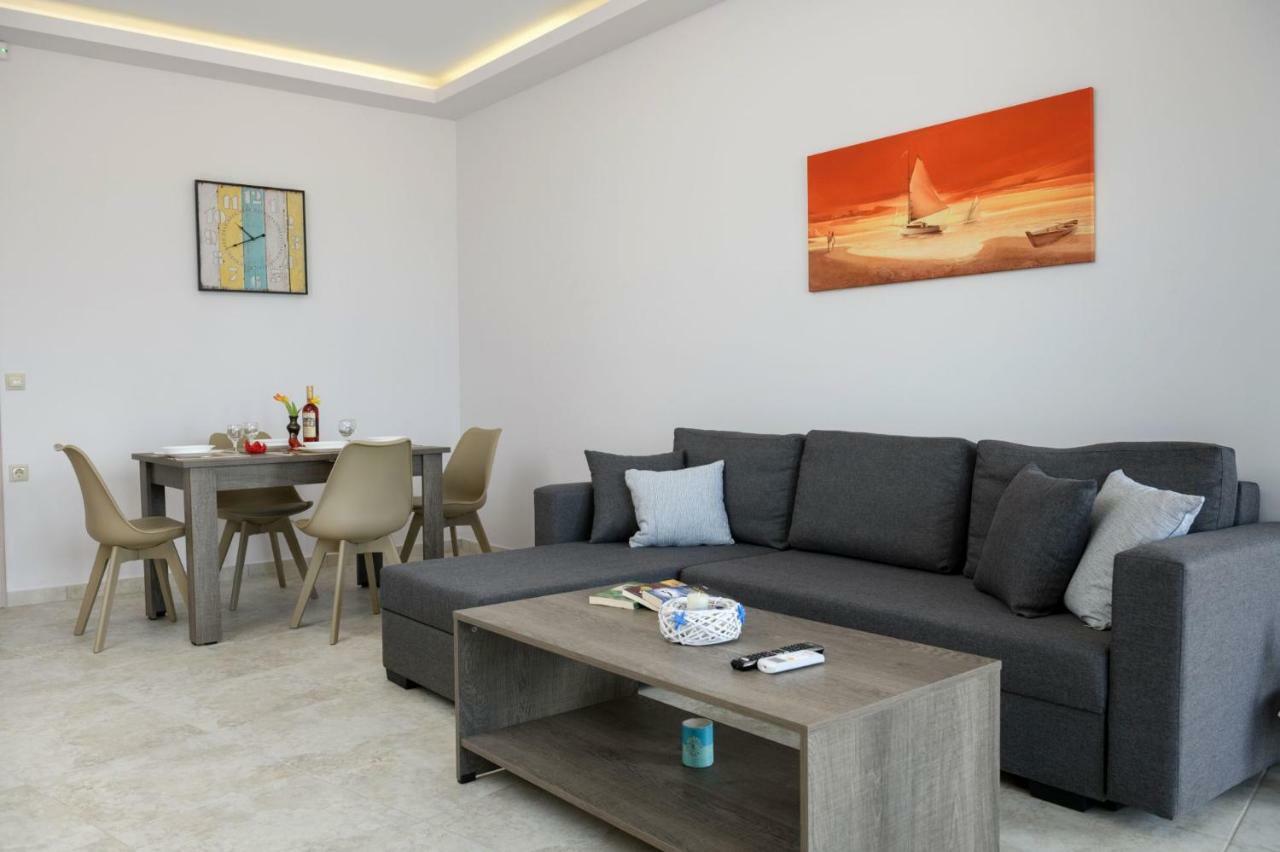 Coral Sea Apartment Kokkinos Pyrgos Eksteriør bilde