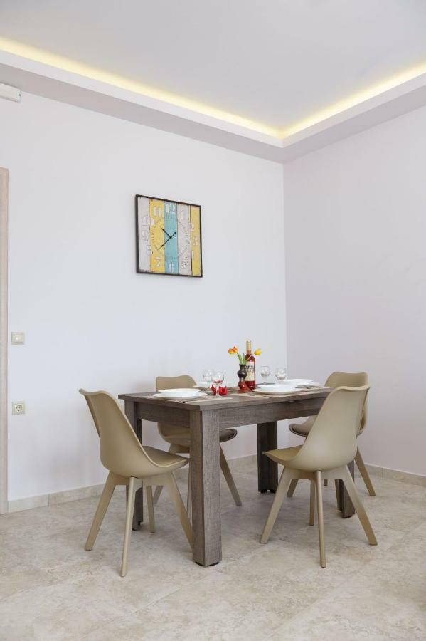 Coral Sea Apartment Kokkinos Pyrgos Eksteriør bilde