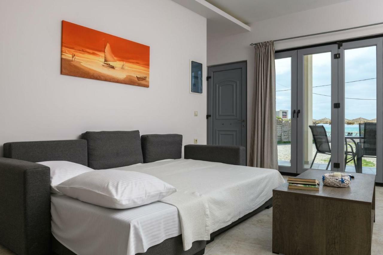 Coral Sea Apartment Kokkinos Pyrgos Eksteriør bilde