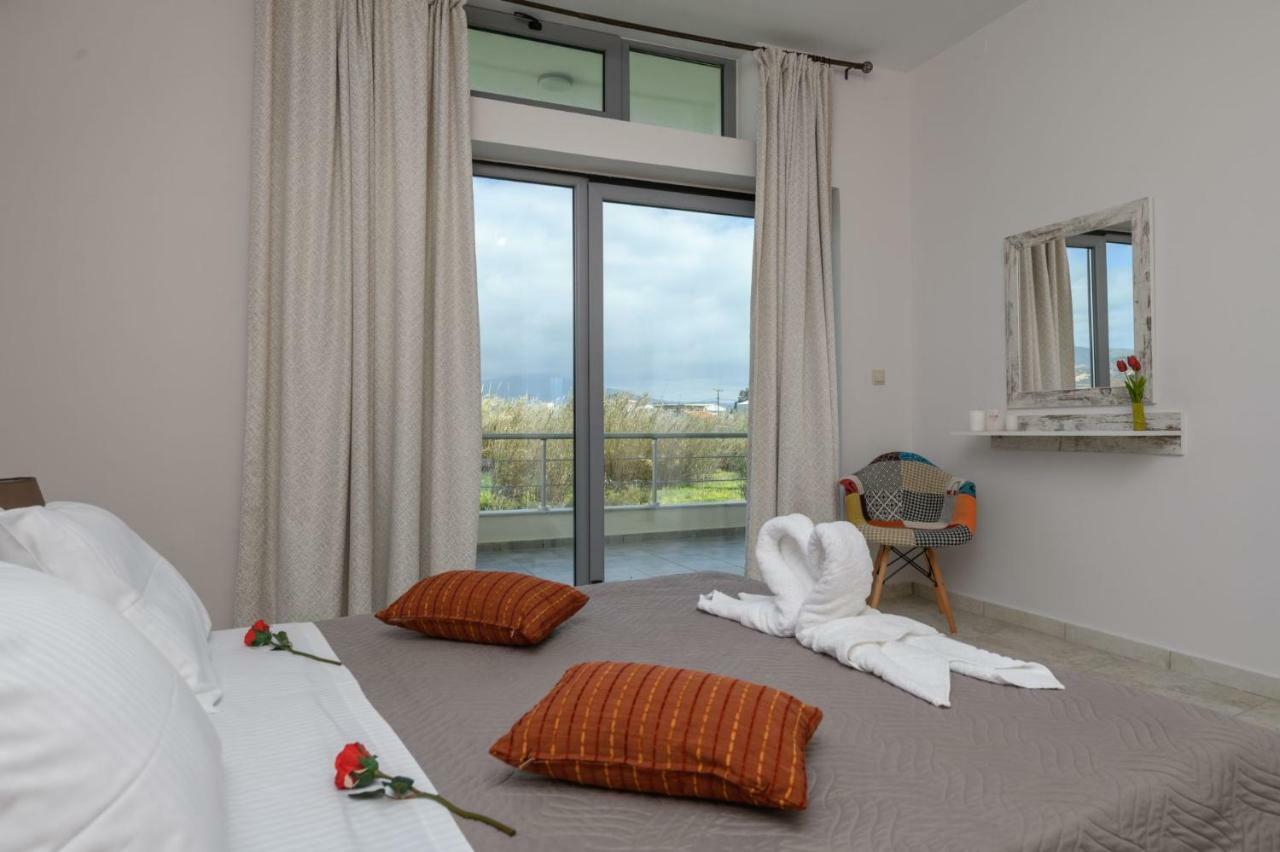 Coral Sea Apartment Kokkinos Pyrgos Eksteriør bilde