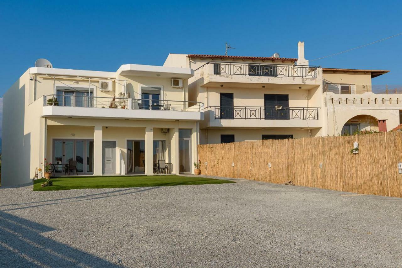 Coral Sea Apartment Kokkinos Pyrgos Eksteriør bilde